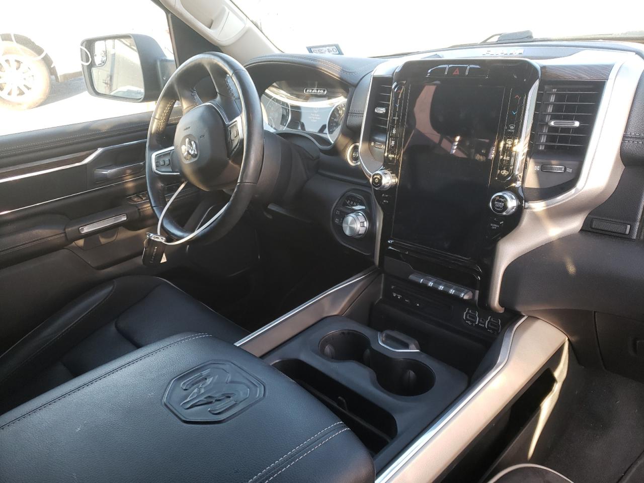 Photo 9 from auction – 2019 RAM 1500 LARAM with VIN 1C6SRFJT1KN878432