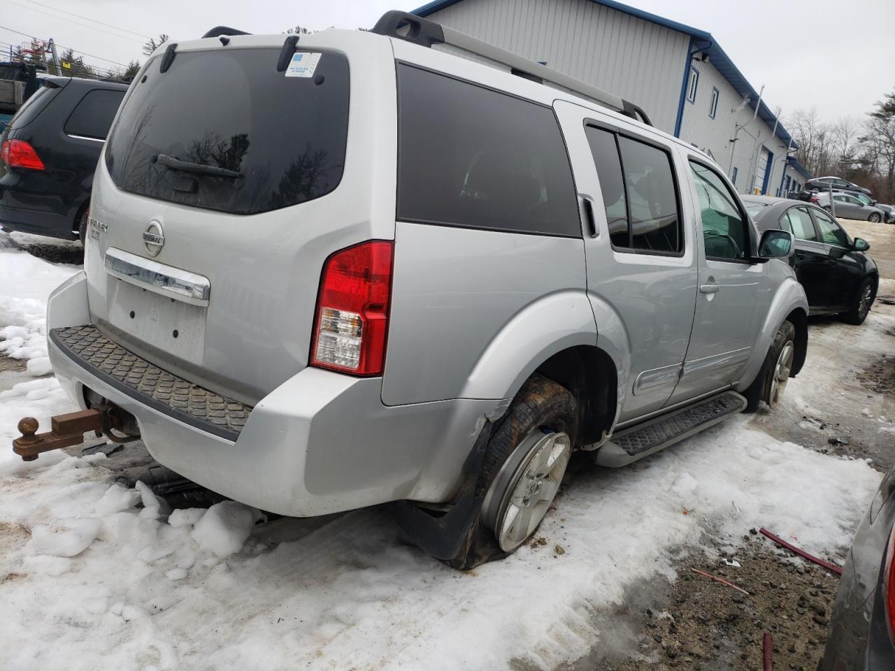 Photo 4 from auction – 2011 NISSAN PATHFINDER with VIN 5N1AR1NB9BC629831