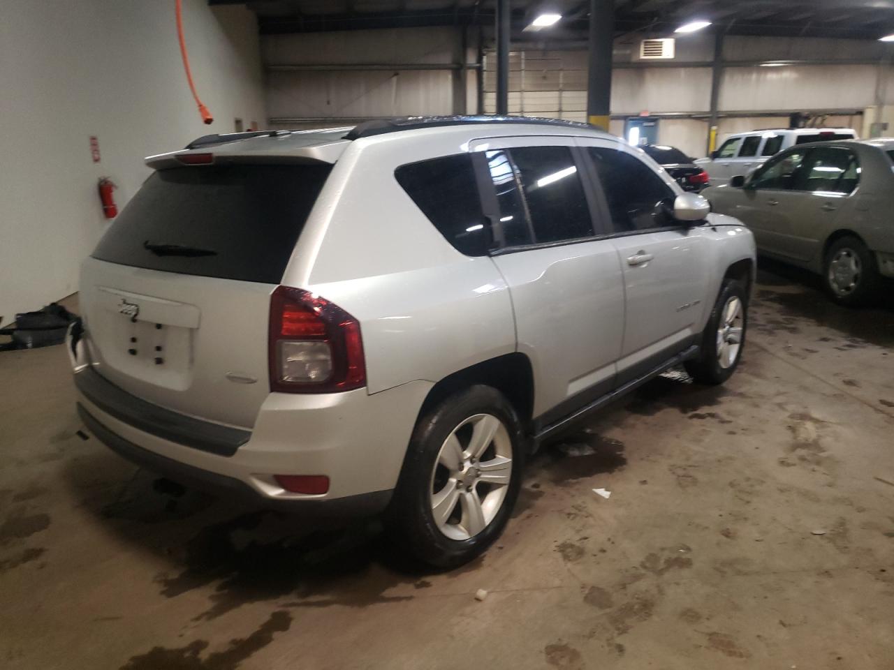 Photo 4 from auction – 2014 JEEP COMPASS LA with VIN 1C4NJDEB4ED532923