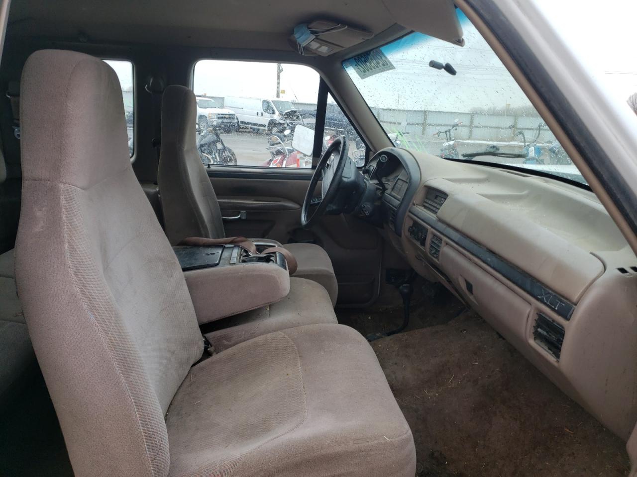 Photo 5 from auction – 1996 FORD F150 with VIN 1FTEX14N4TKA50843