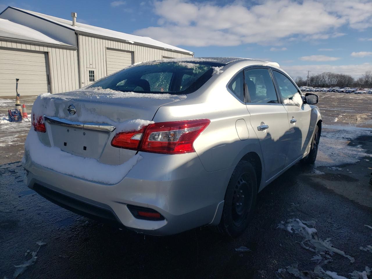 Photo 4 from auction – 2017 NISSAN SENTRA S with VIN 3N1AB7AP8HY231185