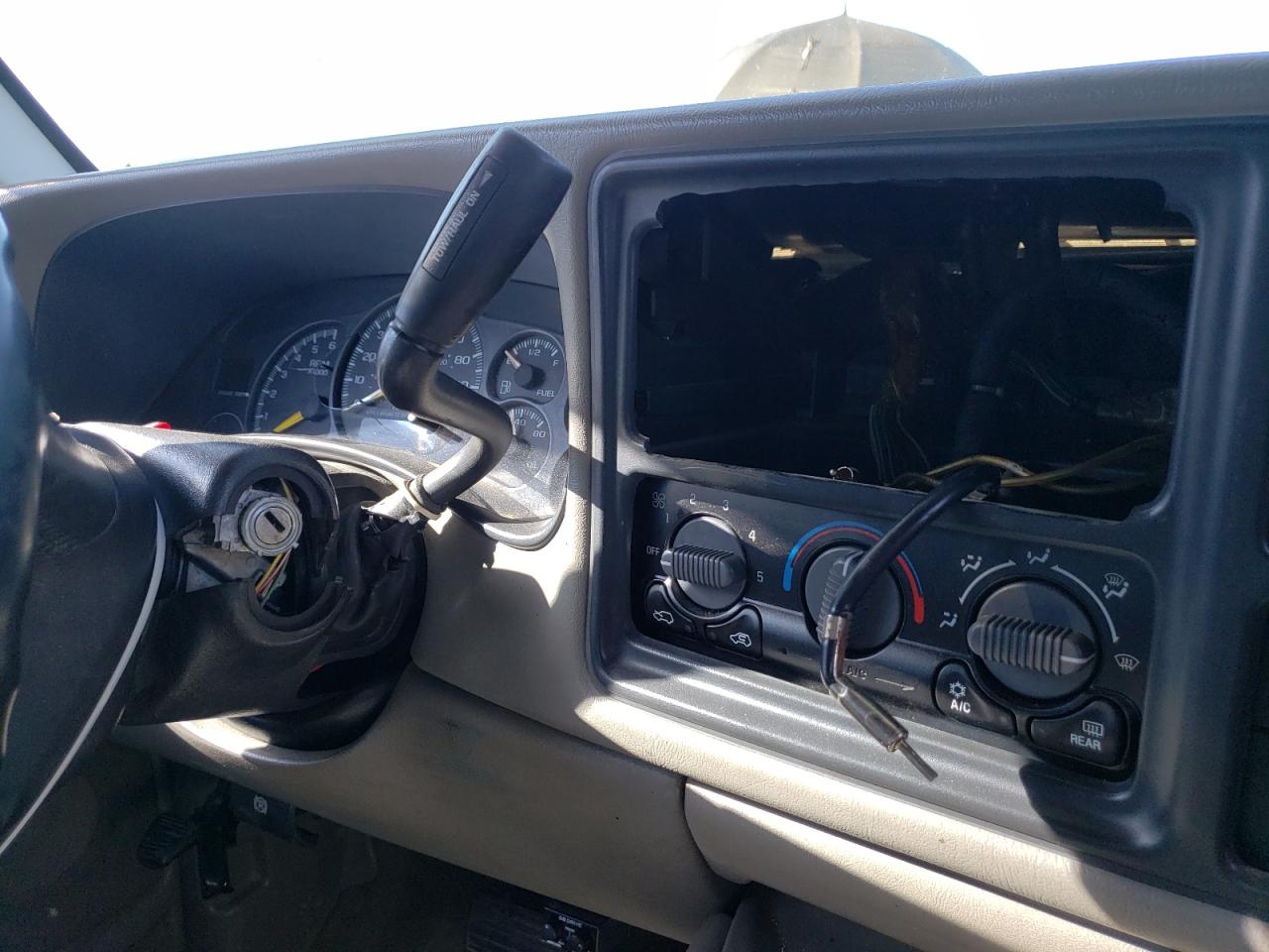 Foto 9 de la subasta – 2000 CHEVROLET SILVERADO con VIN 1GCEK19T7YE417519