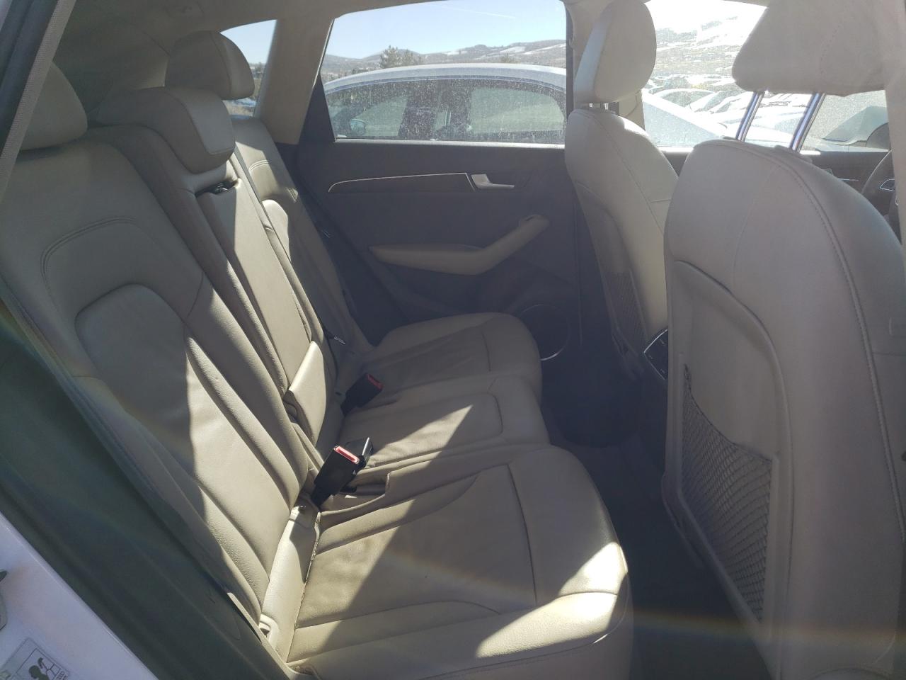 Photo 6 from auction – 2011 AUDI Q5 PREMIUM with VIN WA1DKBFPXBA020386