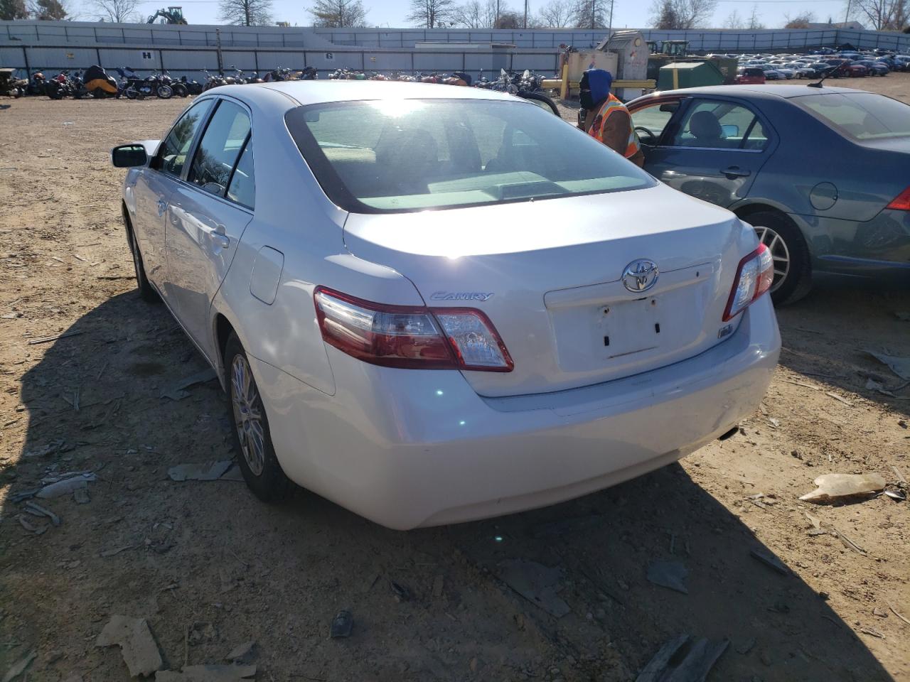 Photo 3 from auction – 2007 TOYOTA CAMRY HYBR with VIN 4T1BB46K07U016040