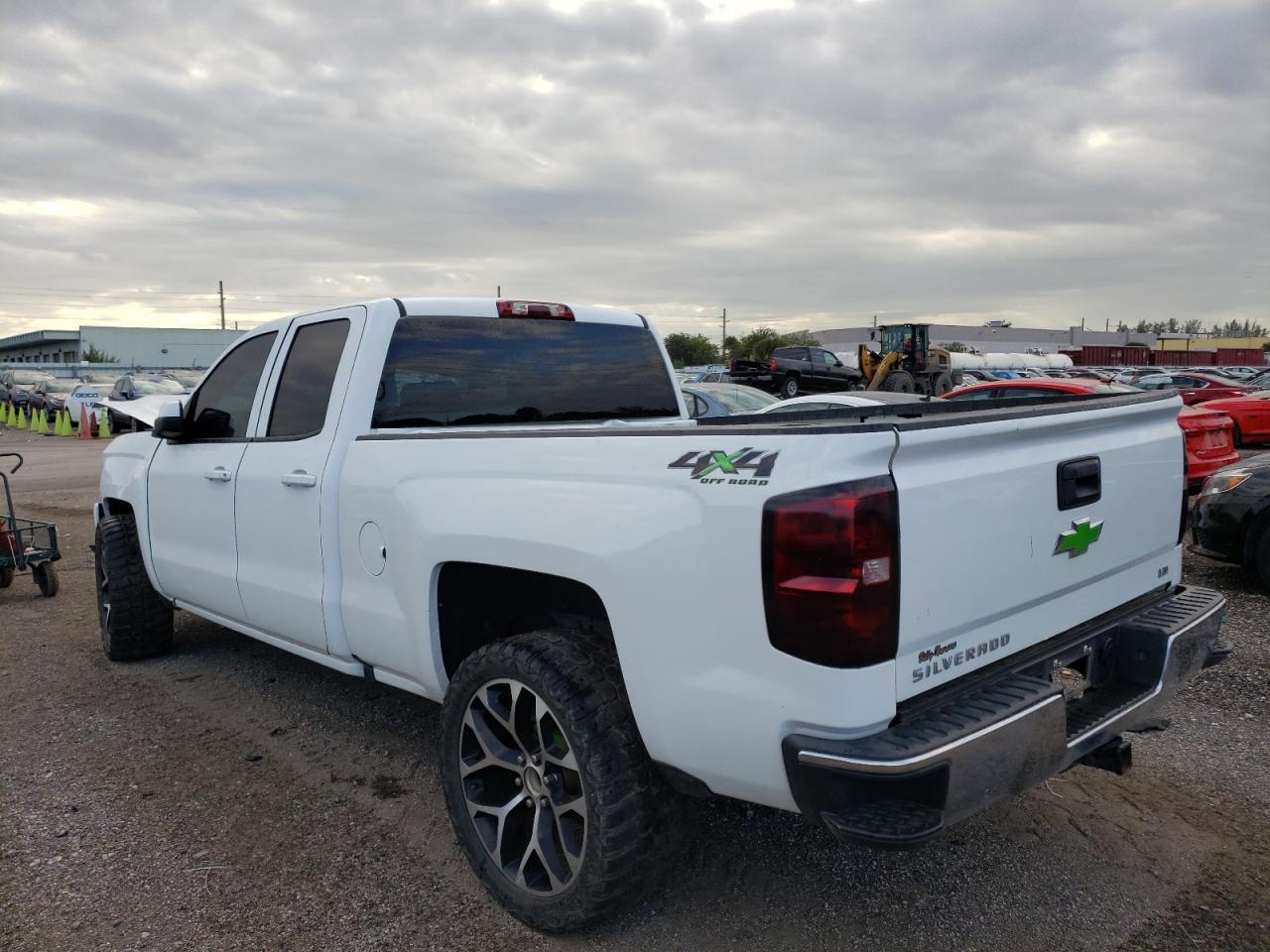 Photo 3 from auction – 2019 CHEVROLET SILVERADO with VIN 2GCVKPEC1K1165915