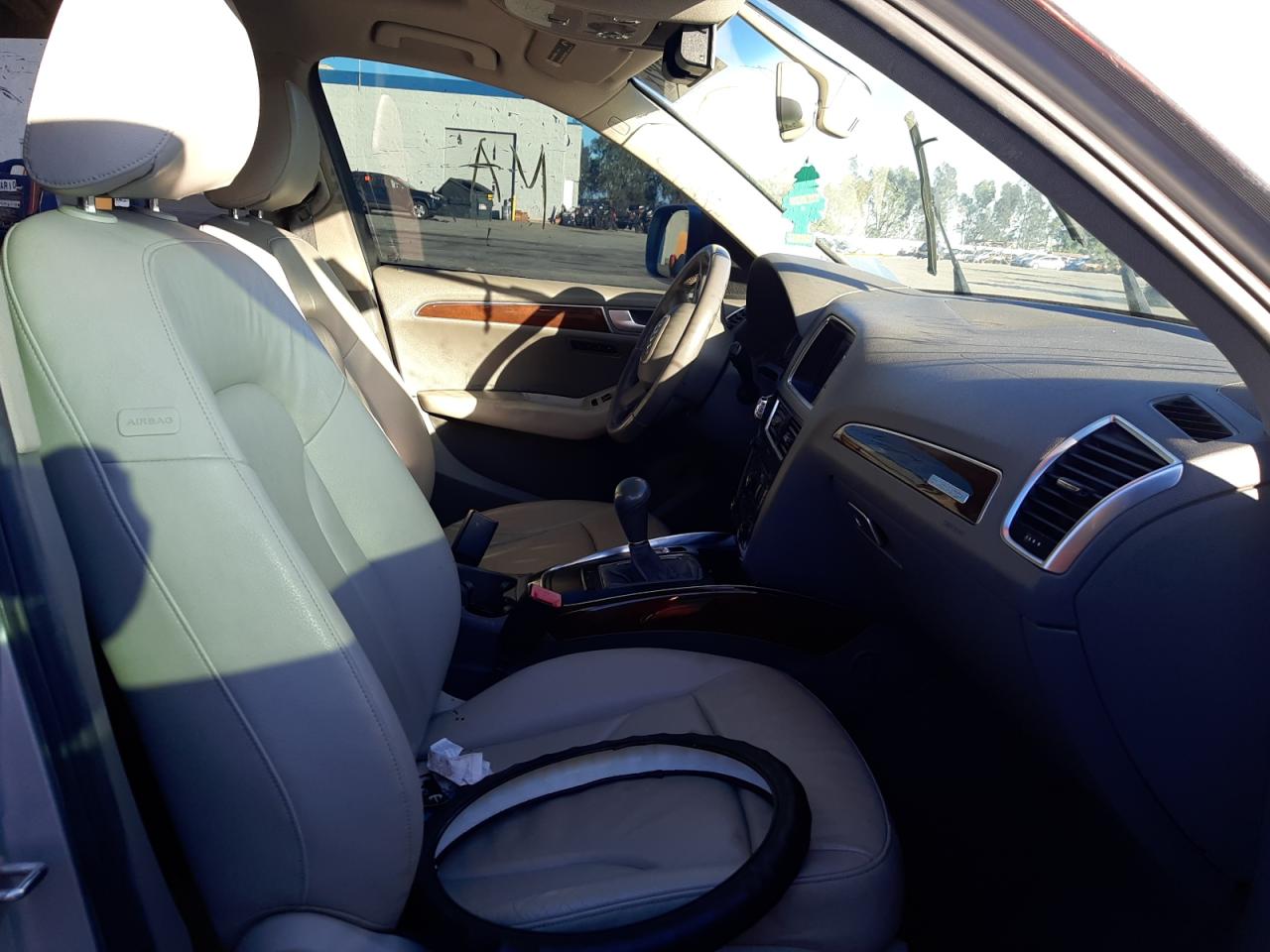 Photo 5 from auction – 2011 AUDI Q5 PREMIUM with VIN WA1LFAFP3BA026833