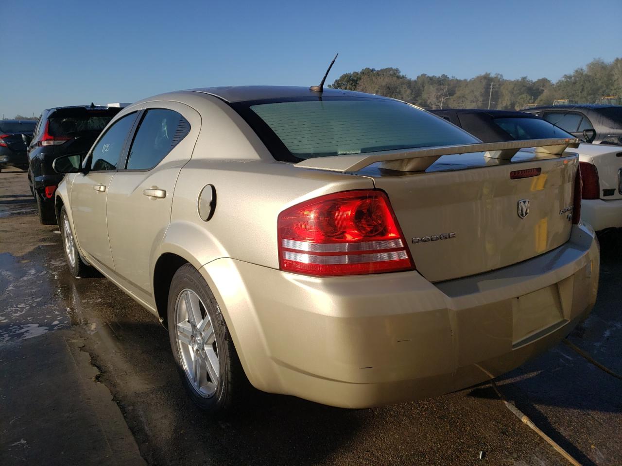 Photo 3 from auction – 2010 DODGE AVENGER R/ with VIN 1B3CC5FB8AN133198