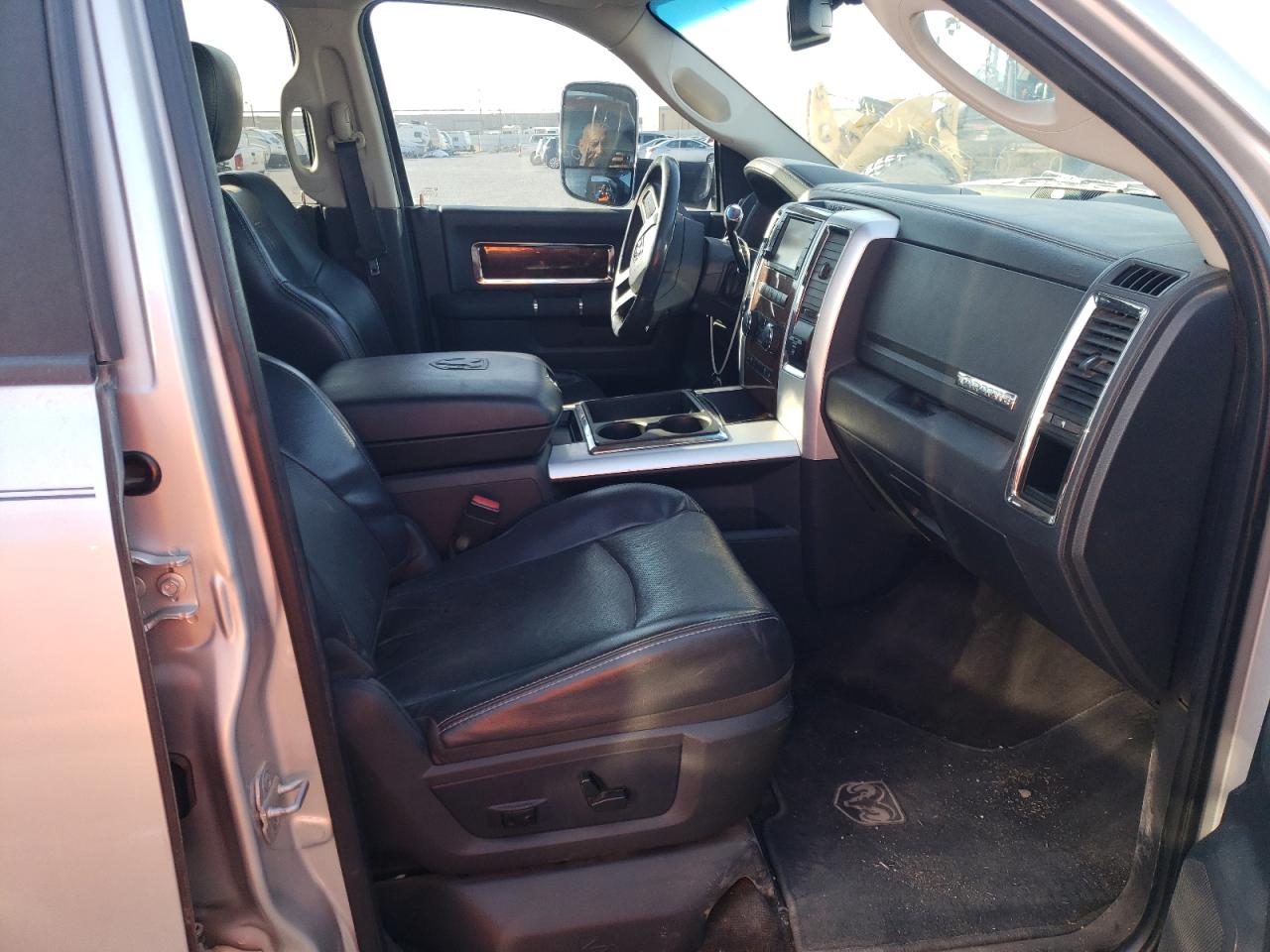 Photo 5 from auction – 2011 DODGE RAM 3500 with VIN 3D73Y4CL0BG512655