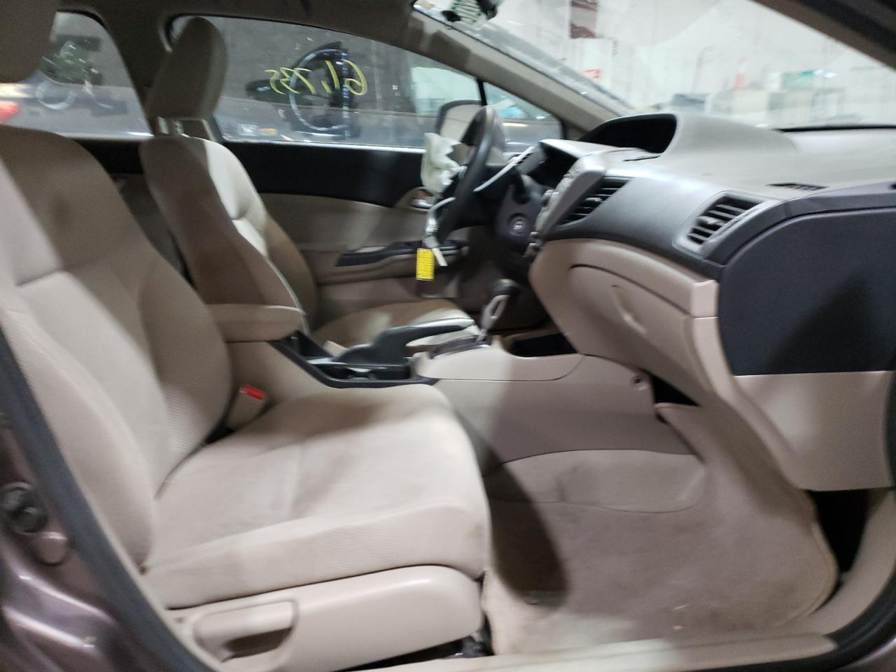 Photo 5 from auction – 2012 HONDA CIVIC LX with VIN 2HGFB2F56CH556026