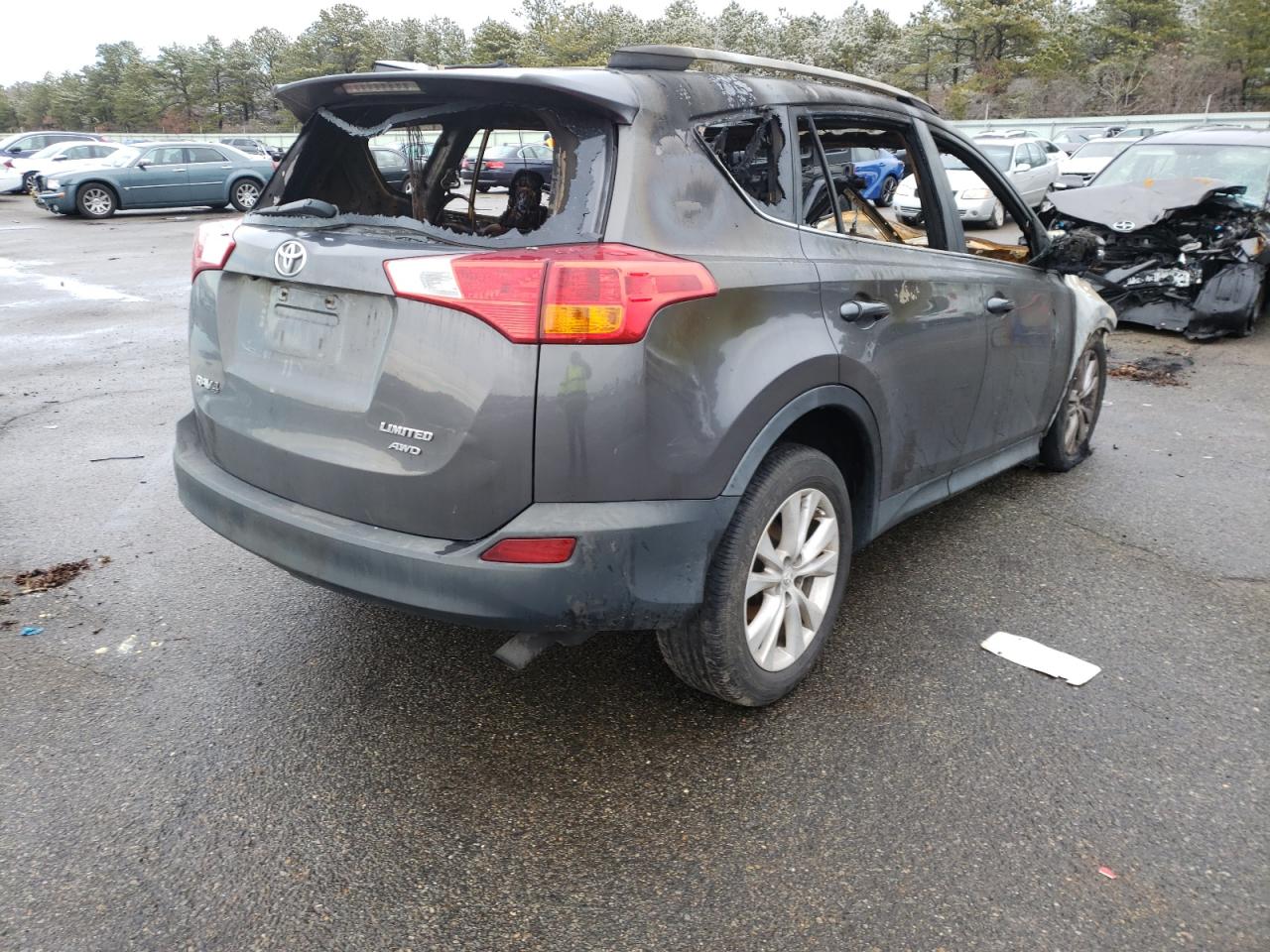 Photo 4 from auction – 2015 TOYOTA RAV4 LIMIT with VIN 2T3DFREV0FW358941