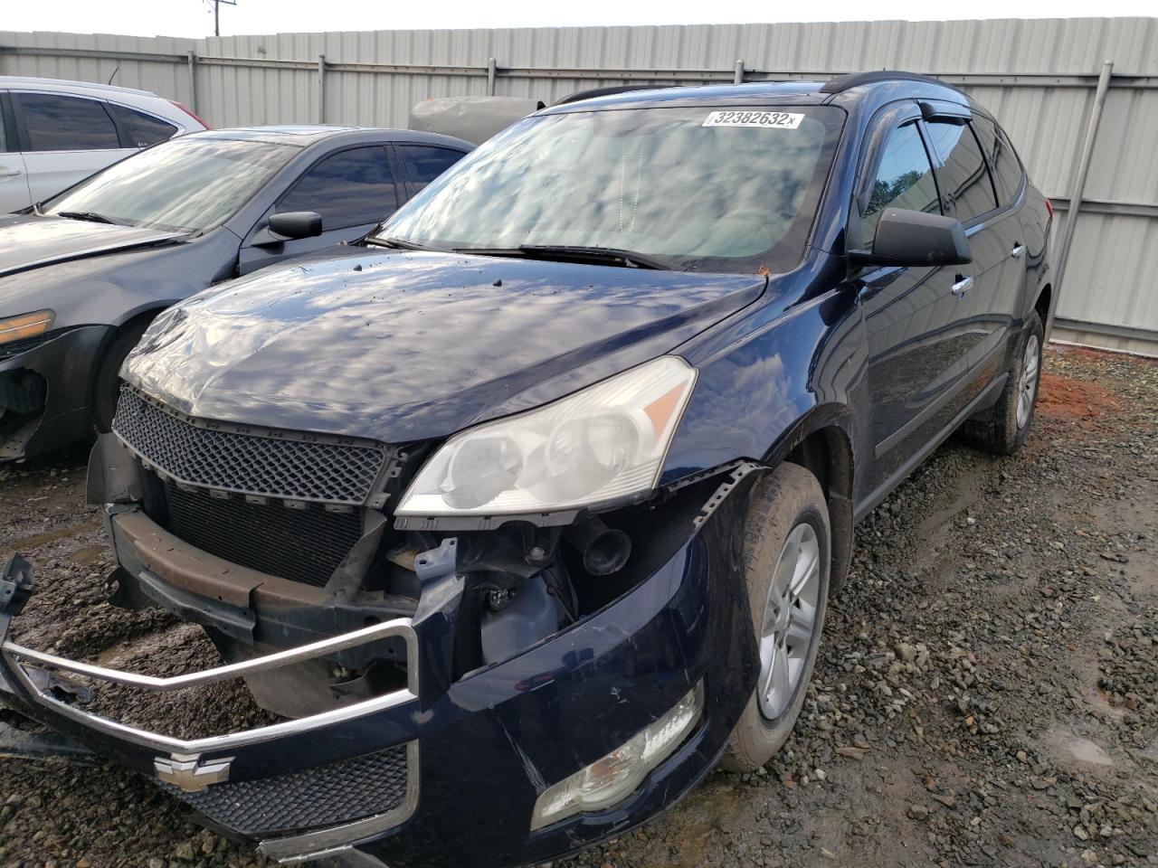 Photo 2 from auction – 2012 CHEVROLET TRAVERSE L with VIN 1GNKRFED8CJ324946