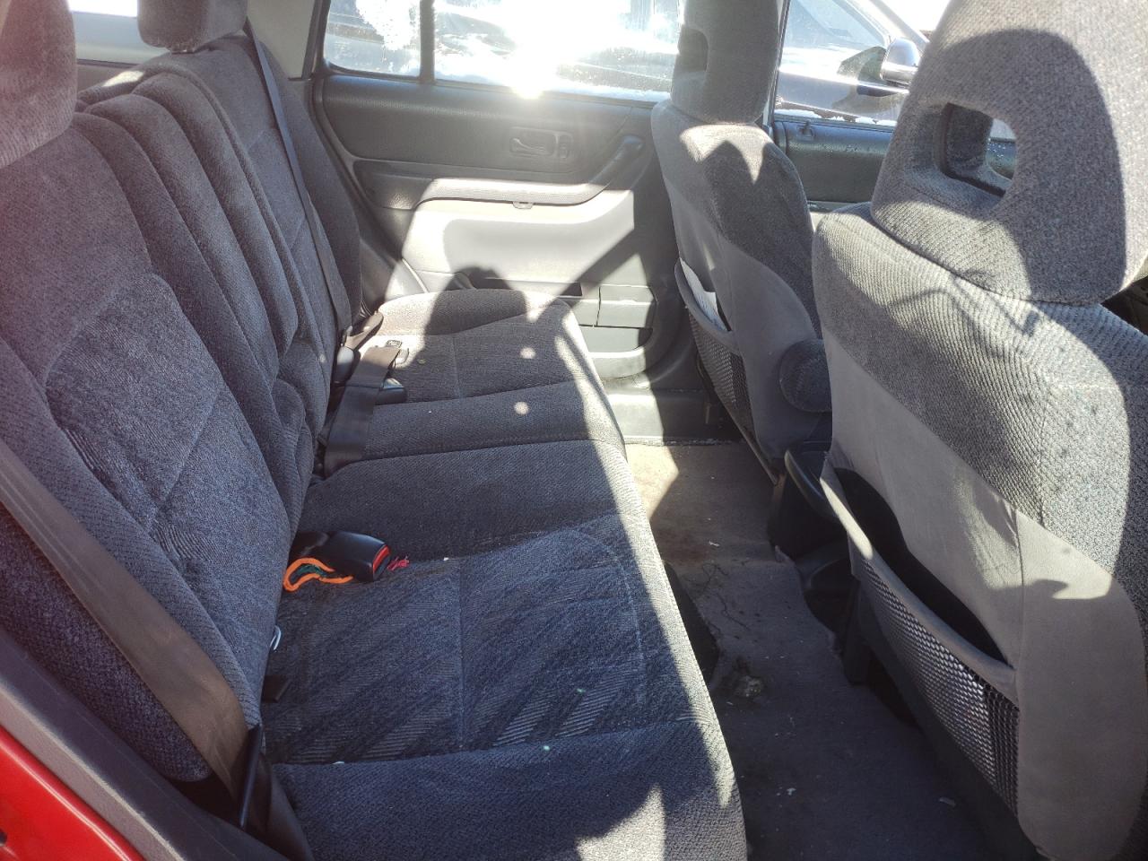 Photo 6 from auction – 2001 HONDA CR-V with VIN JHLRD18441C033868