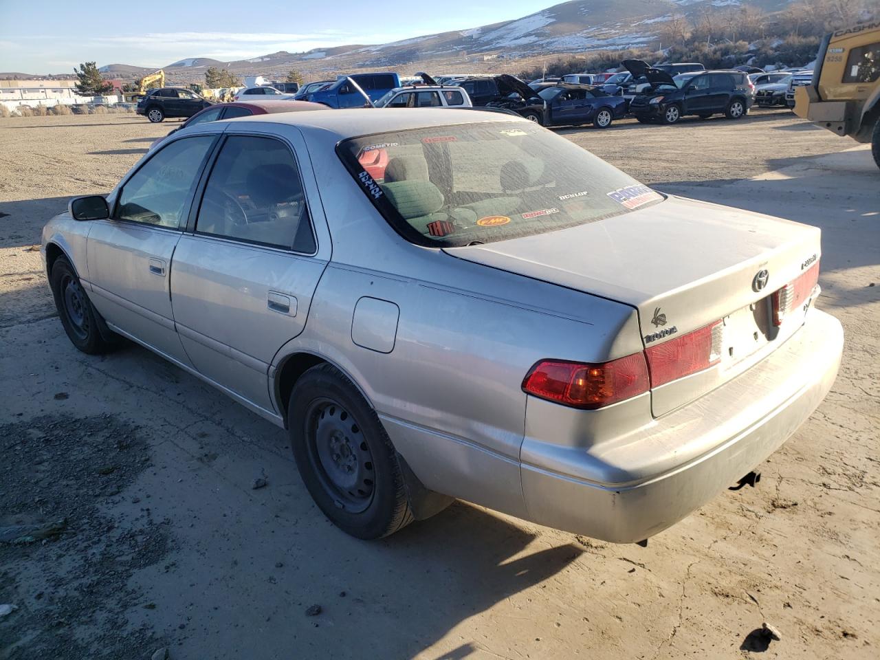 Photo 3 from auction – 2000 TOYOTA CAMRY with VIN JT2BF22K2Y0279473