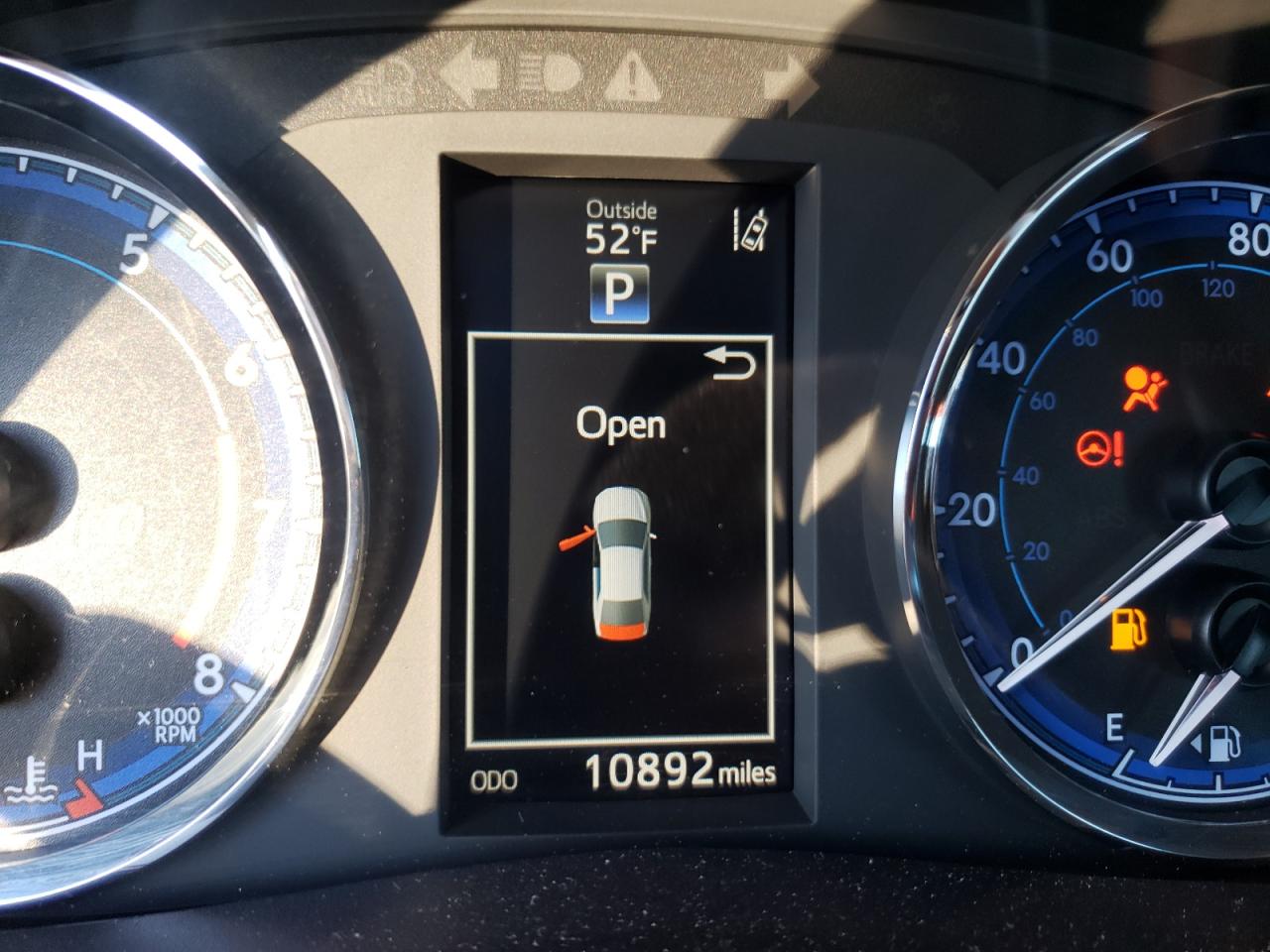 Photo 8 from auction – 2019 TOYOTA COROLLA L with VIN 2T1BURHE7KC129606