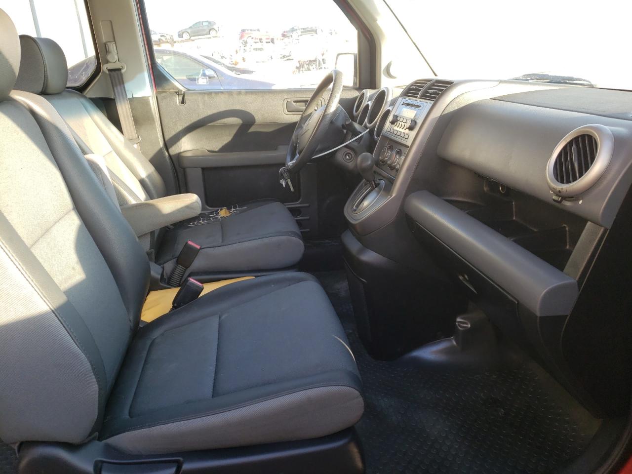 Photo 5 from auction – 2006 HONDA ELEMENT EX with VIN 5J6YH18796L001331