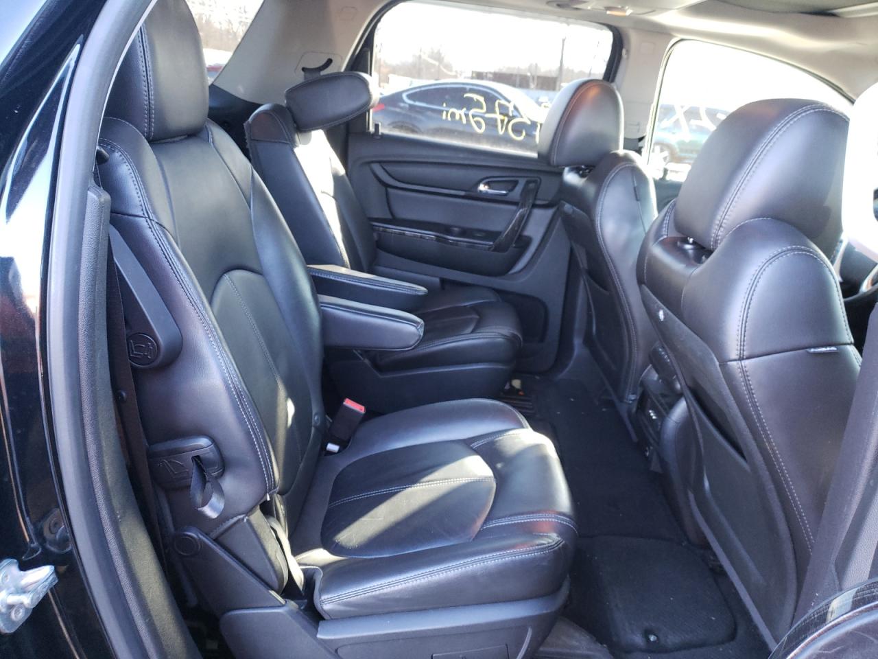 Photo 6 from auction – 2017 GMC ACADIA LIM with VIN 1GKKVSKD0HJ123118