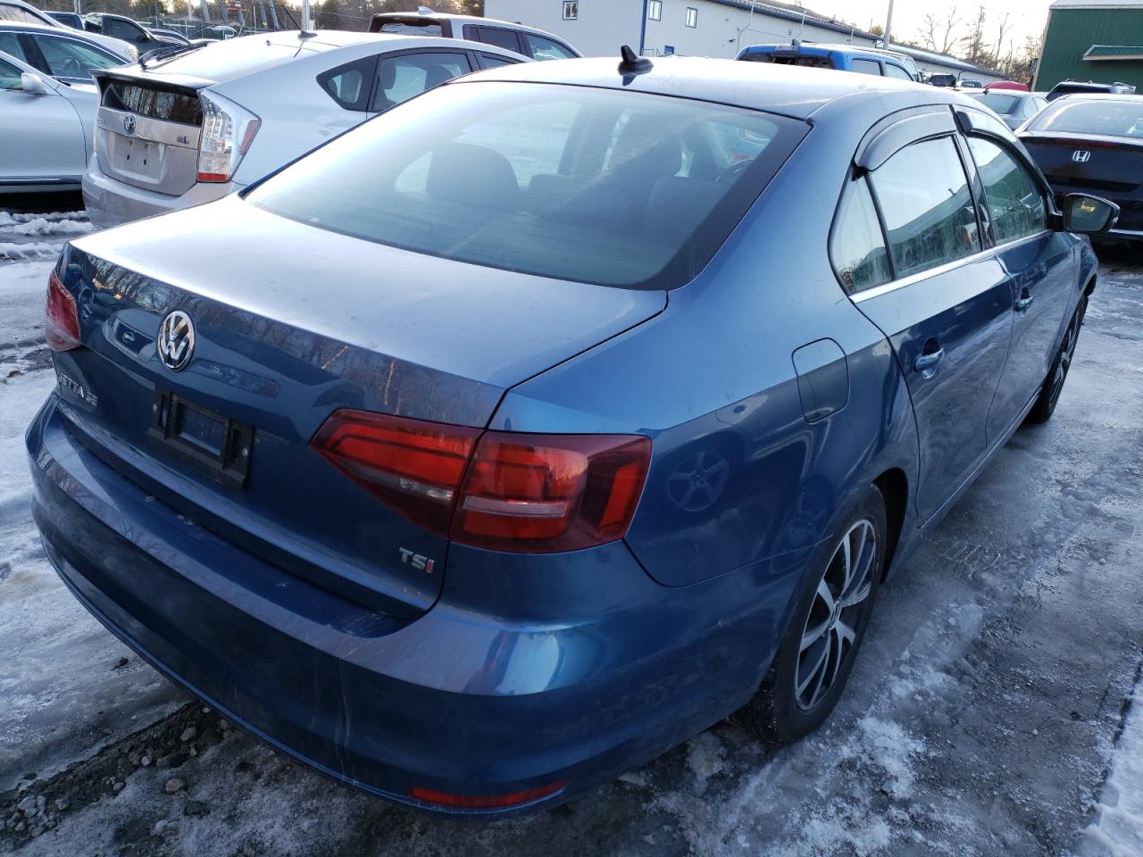Photo 4 from auction – 2017 VOLKSWAGEN JETTA SE with VIN 3VWDB7AJ5HM292052