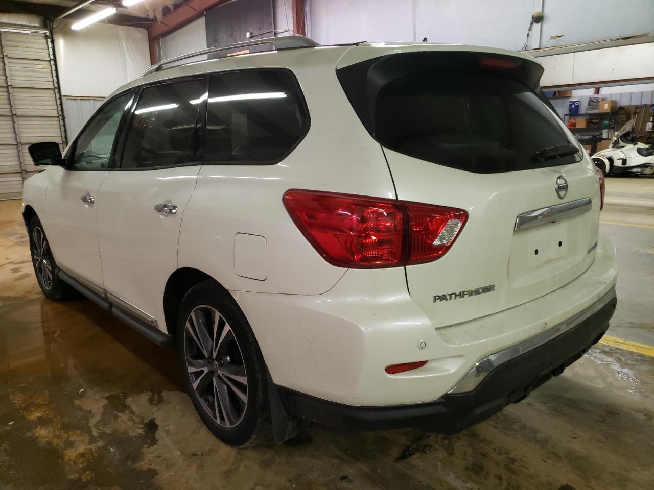 Photo 3 from auction – 2017 NISSAN PATHFINDER with VIN 5N1DR2MN2HC620749