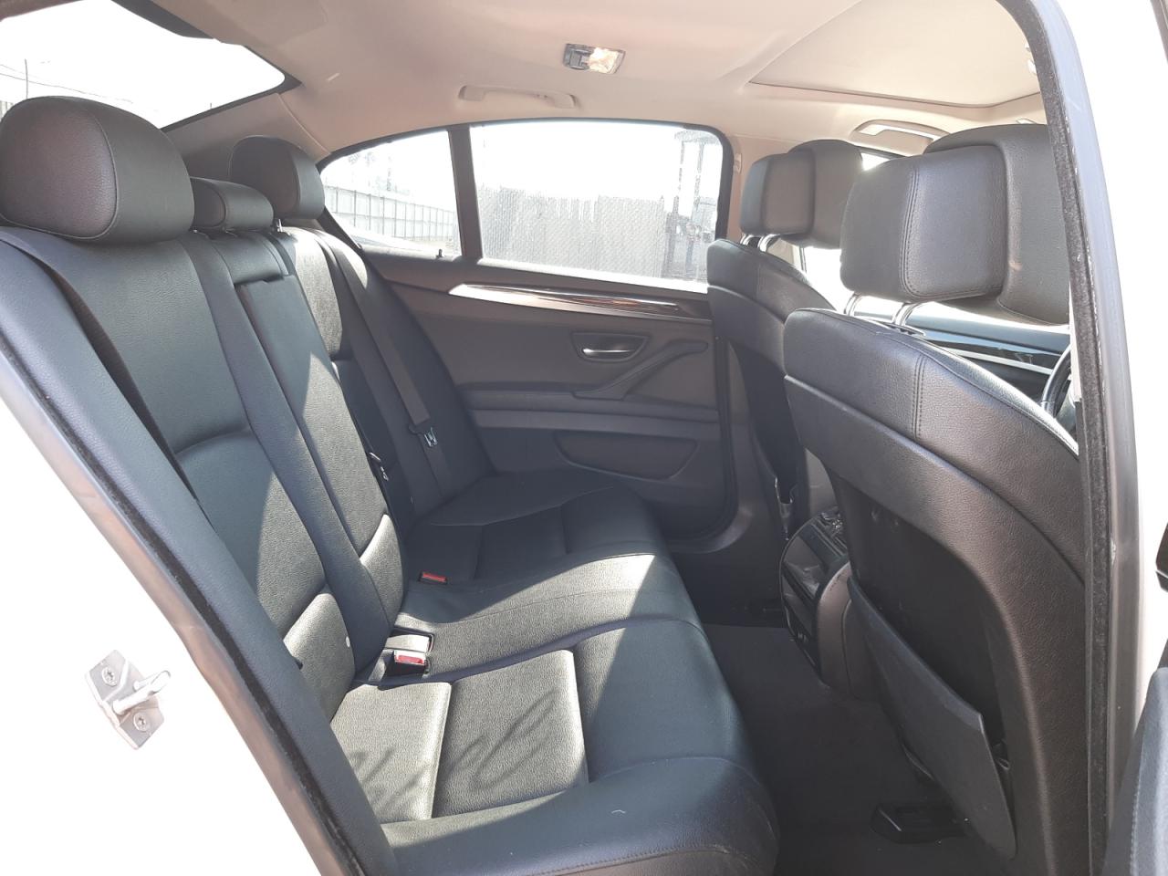 Photo 6 from auction – 2011 BMW 528 I with VIN WBAFR1C56BC748022