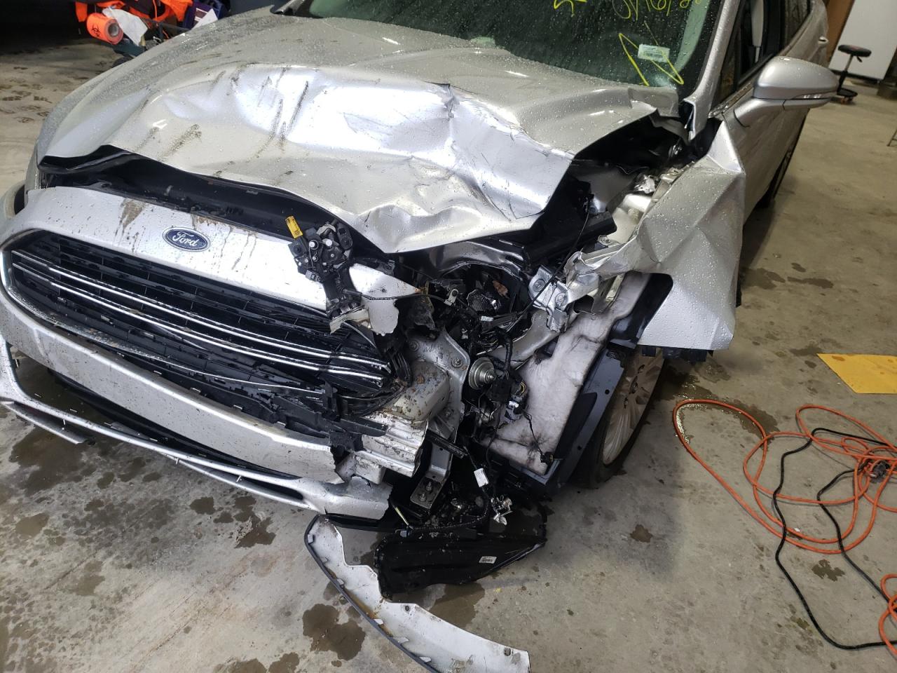 Photo 9 from auction – 2014 FORD FUSION SE with VIN 3FA6P0LU8ER265220