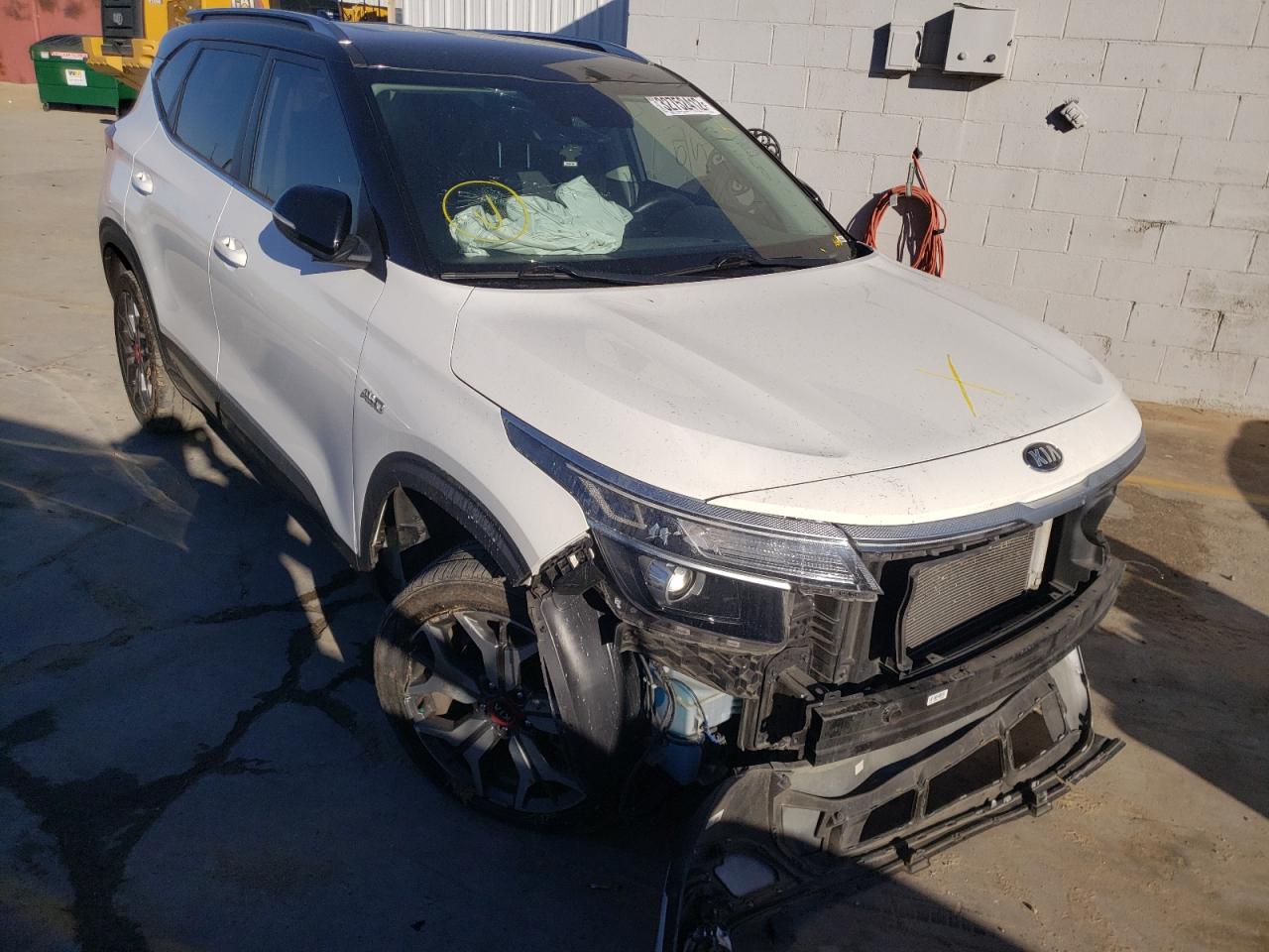 Photo 1 from auction – 2021 KIA SELTOS S with VIN KNDEUCA2XM7043561