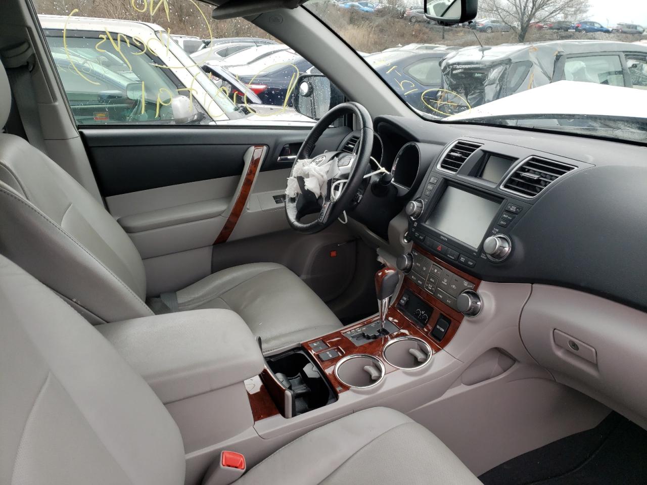 Photo 5 from auction – 2012 TOYOTA HIGHLANDER with VIN 5TDDK3EH2CS096825