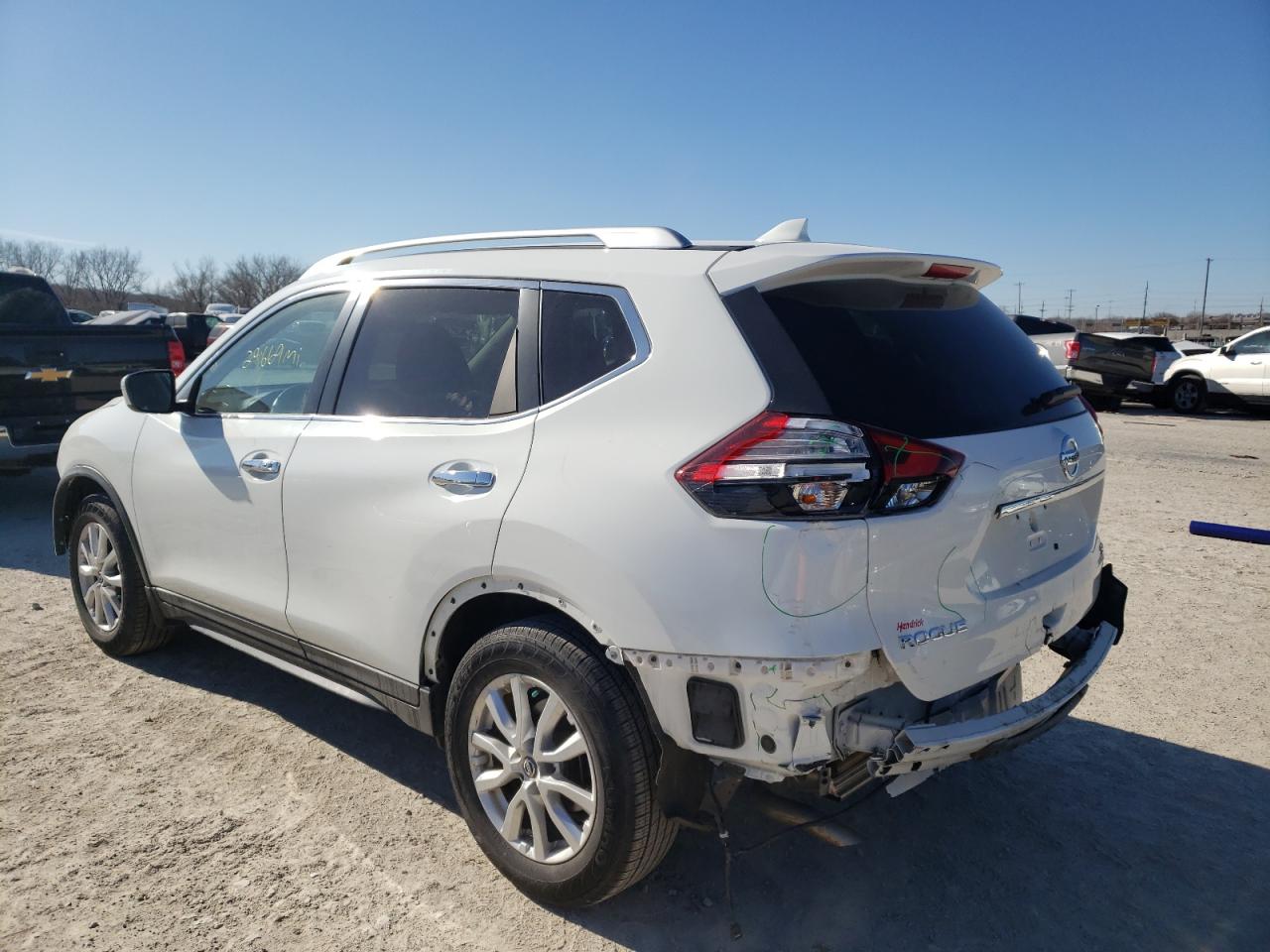 Photo 3 from auction – 2017 NISSAN ROGUE S with VIN KNMAT2MT3HP601062