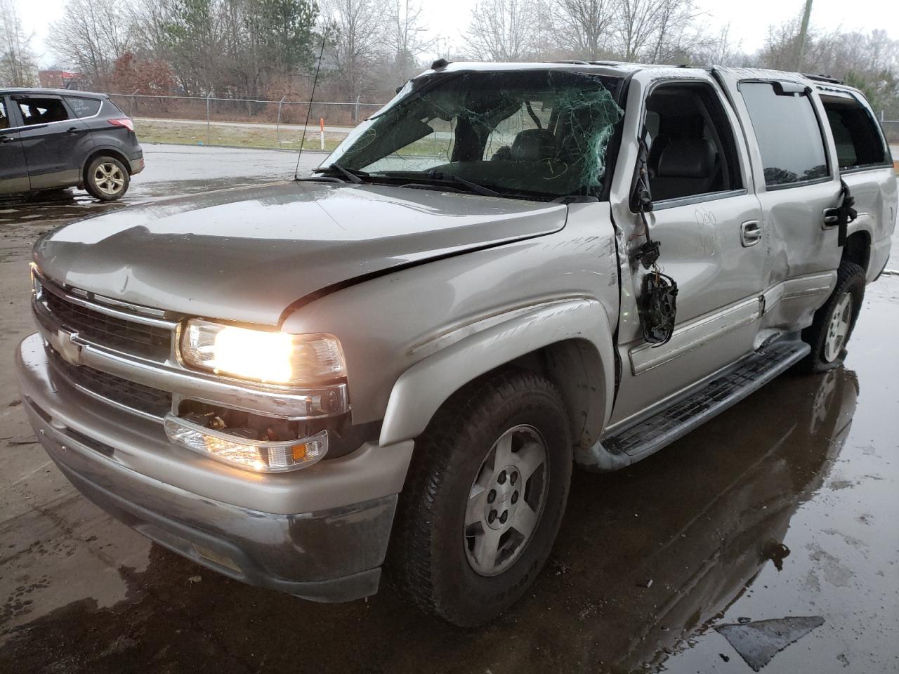 Photo 2 from auction – 2005 CHEVROLET SUBURBAN C with VIN 3GNEC16Z75G110367