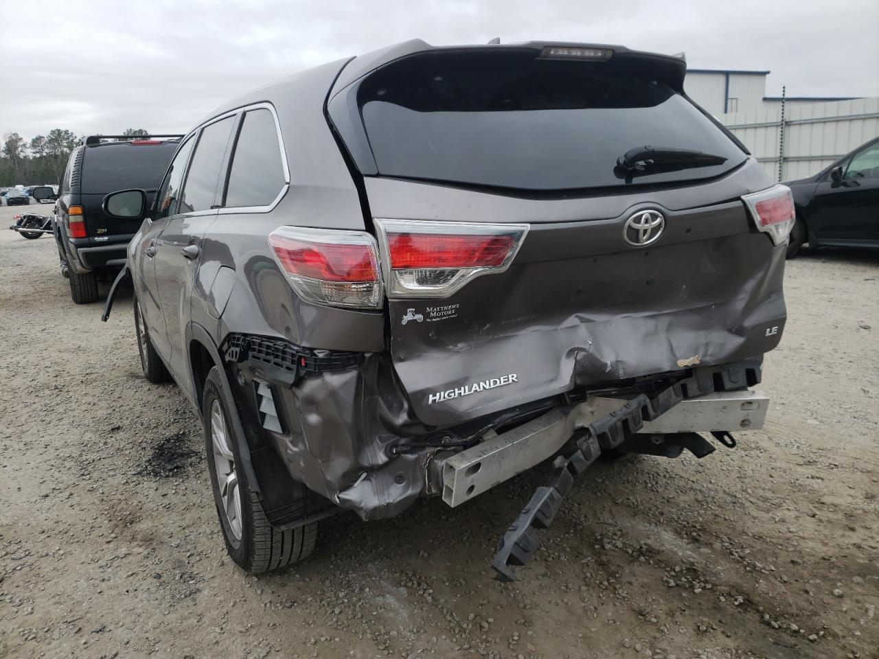 Photo 3 from auction – 2016 TOYOTA HIGHLANDER with VIN 5TDZKRFHXGS136095