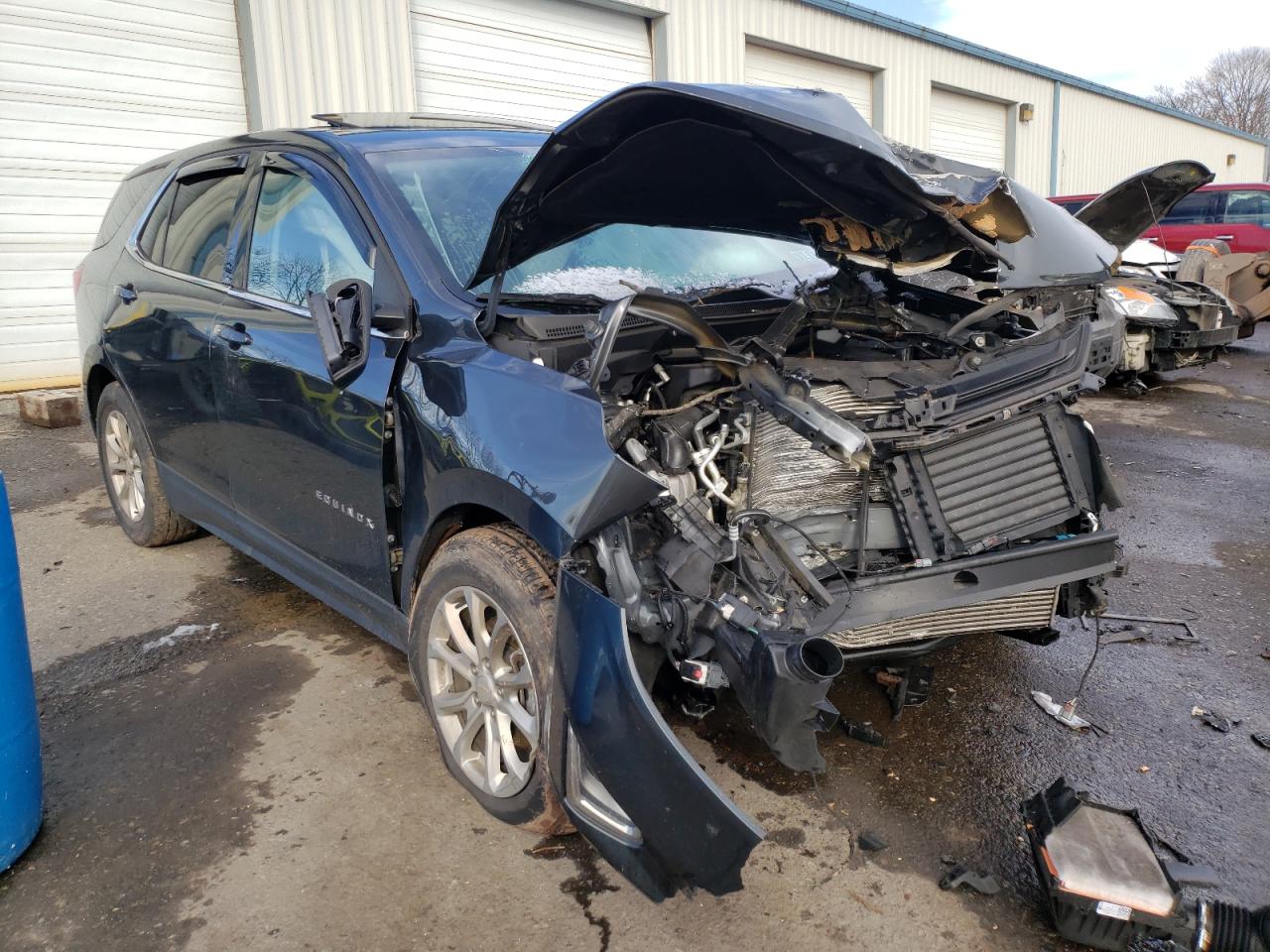 CHEVROLET EQUINOX 2018 with VIN 2GNAXSEV2J6149235 - Photo from auction