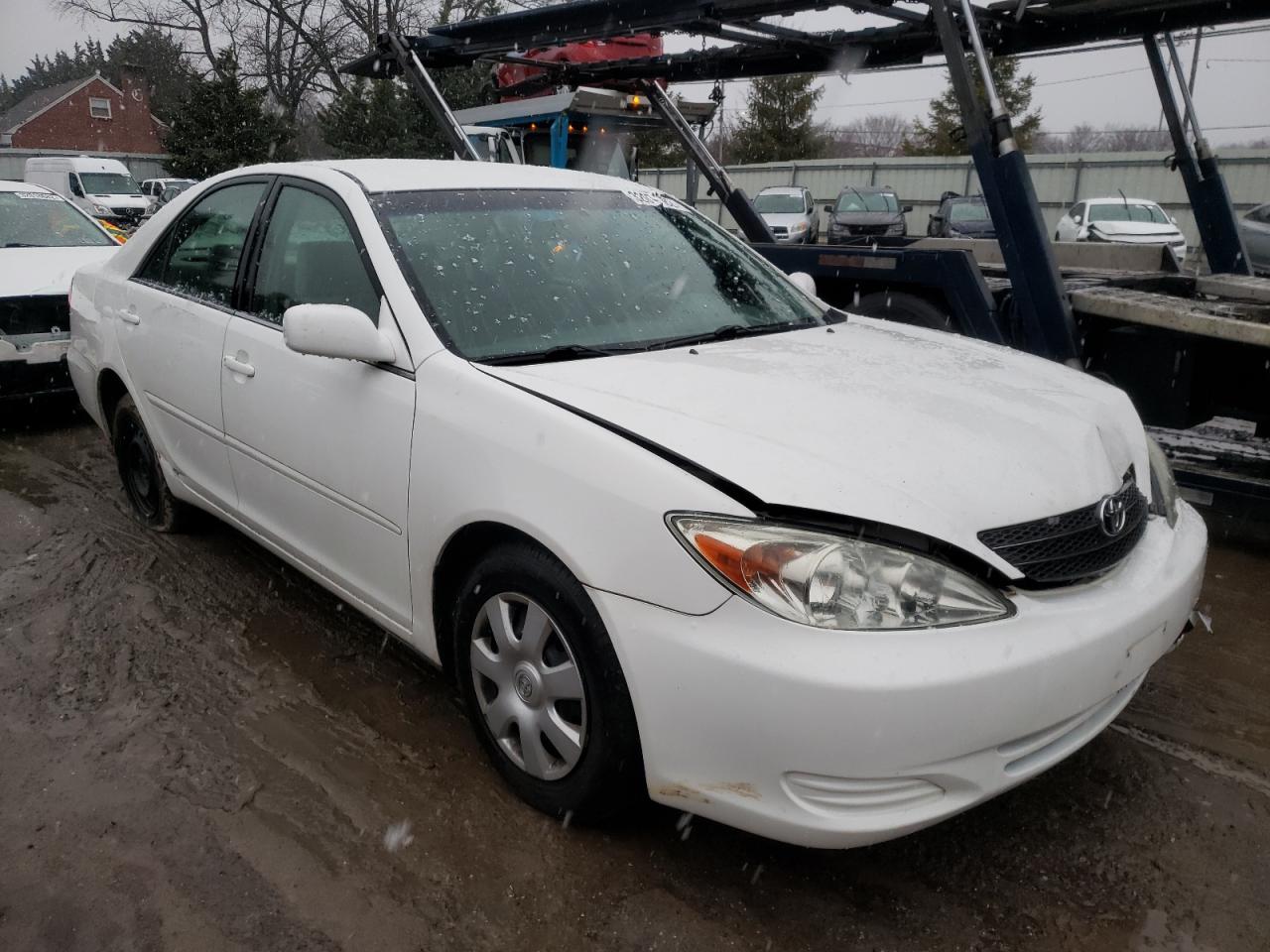 TOYOTA CAMRY LE 2004 with VIN 4T1BE32K44U358318 - Photo from auction