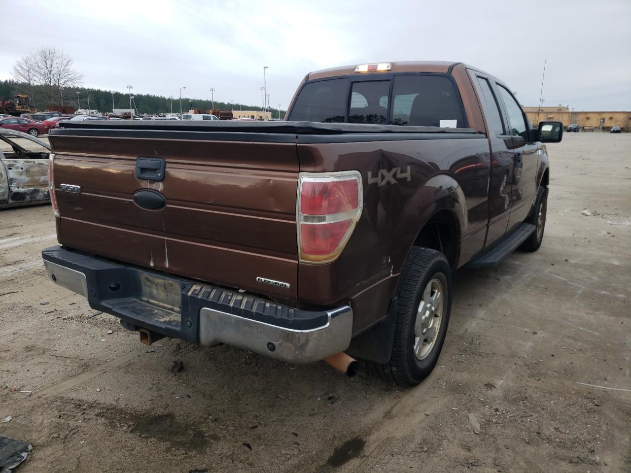 Photo 4 from auction – 2011 FORD F150 SUPER with VIN 1FTFX1EF8BFB38023
