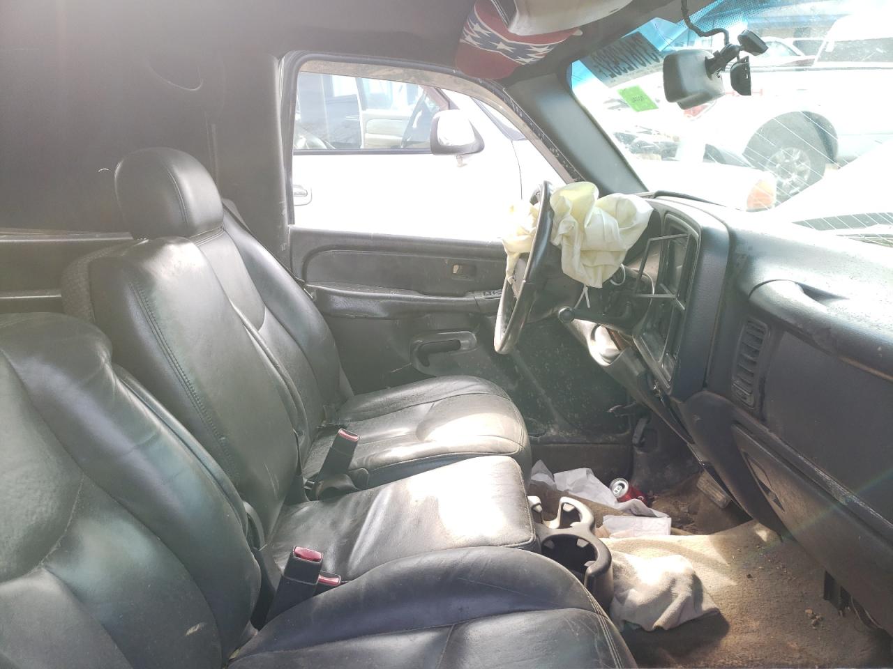 Photo 5 from auction – 2004 CHEVROLET SILVERADO with VIN 2GCEK13T241385101