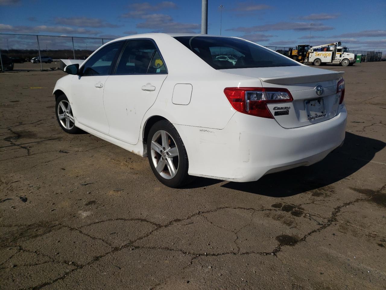 Photo 13 from auction – 2014 TOYOTA CAMRY L with VIN 4T1BF1FKXEU341438