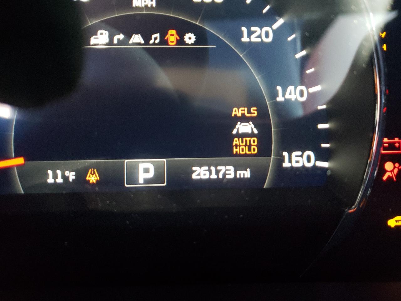 Photo 8 from auction – 2018 KIA SORENTO SX with VIN 5XYPKDA5XJG373827