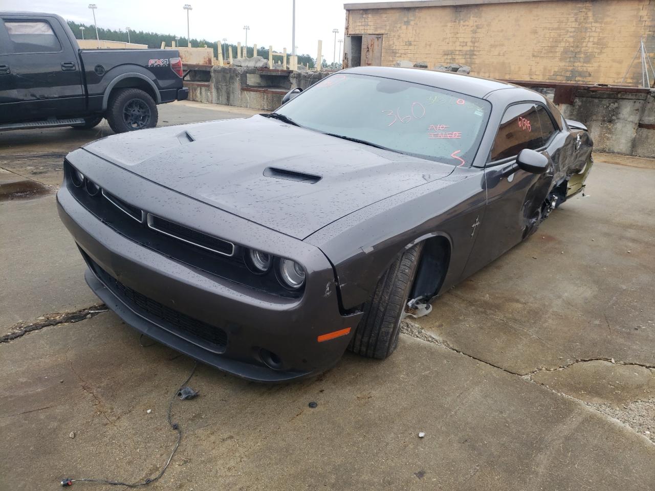 Photo 2 from auction – 2019 DODGE CHALLENGER with VIN 2C3CDZAG4KH531433