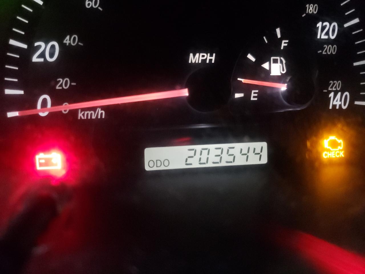 Photo 8 from auction – 2003 TOYOTA CAMRY with VIN 4T1BE32K33U732044