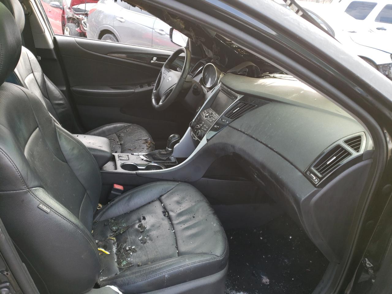 Photo 5 from auction – 2013 HYUNDAI SONATA SE with VIN 5NPEC4AC5DH653252
