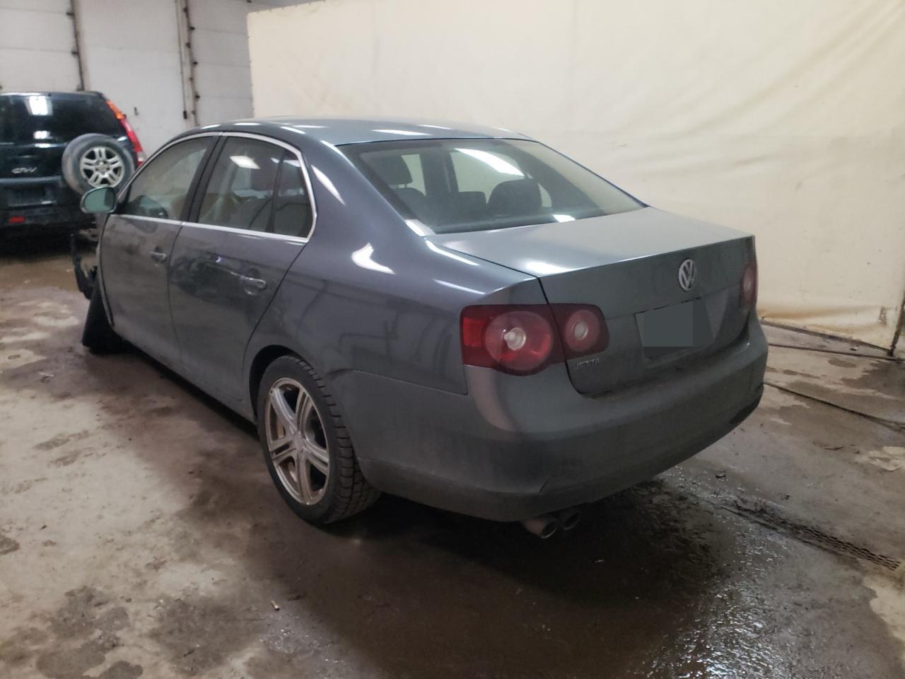Photo 3 from auction – 2008 VOLKSWAGEN JETTA WOLF with VIN 3VWRJ81K78M125490