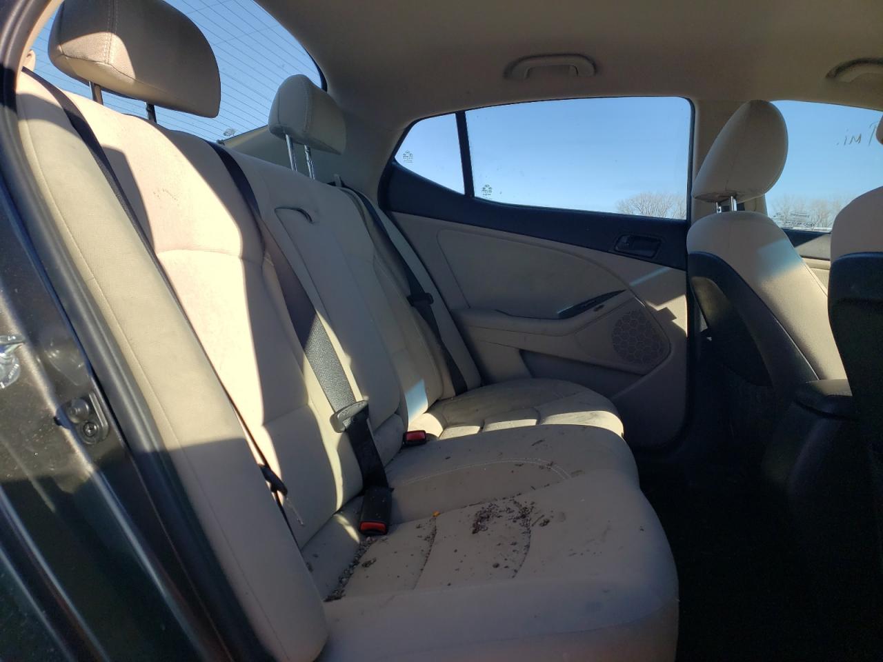 Photo 6 from auction – 2015 KIA OPTIMA LX with VIN 5XXGM4A77FG401879