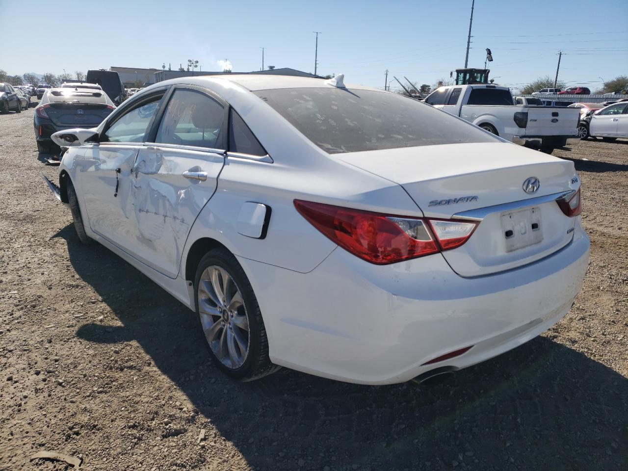 Photo 3 from auction – 2011 HYUNDAI SONATA with VIN 5NPEC4AB6BH228384
