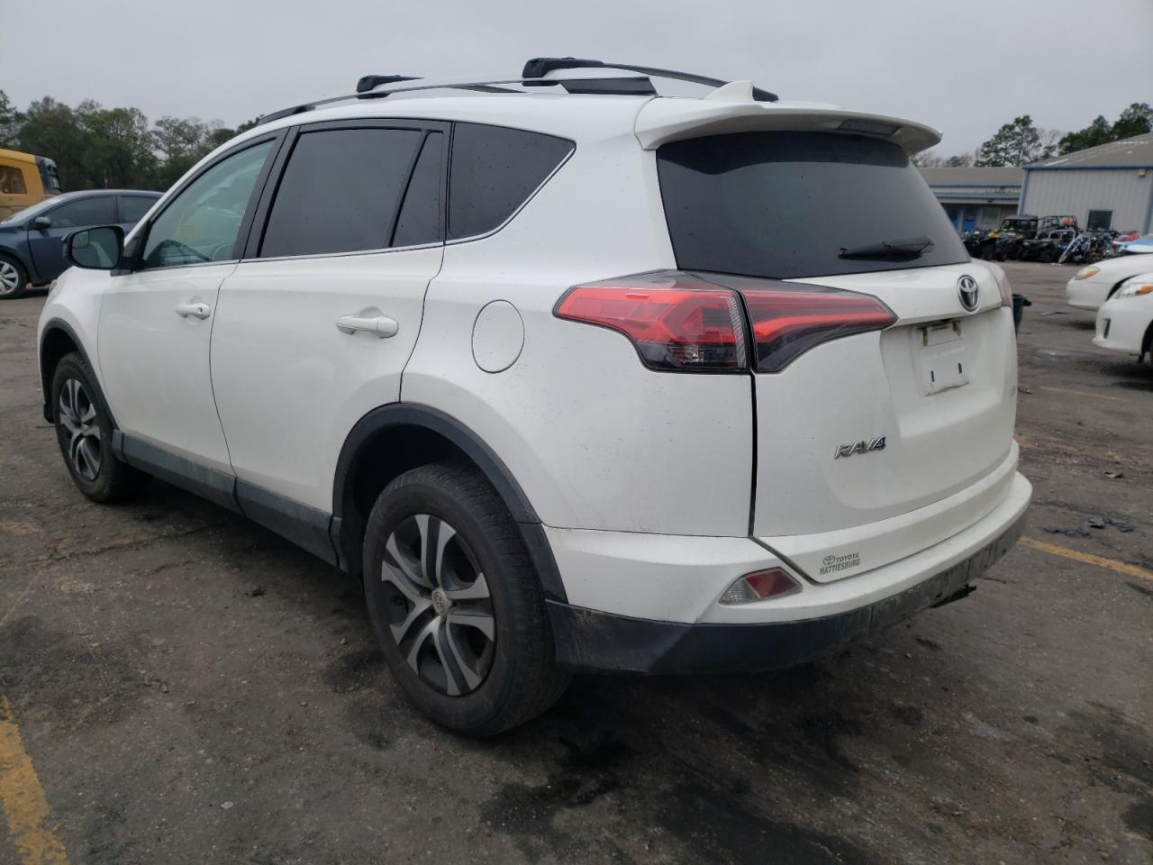 Photo 3 from auction – 2016 TOYOTA RAV4 LE with VIN 2T3ZFREV3GW238977