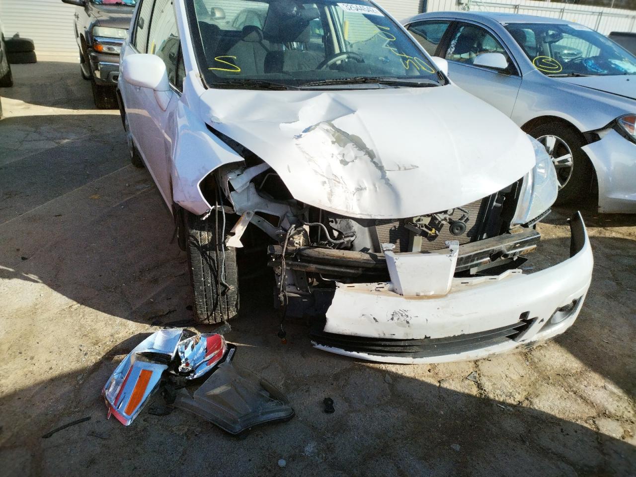 Photo 9 from auction – 2008 NISSAN VERSA S with VIN 3N1BC11E28L450525
