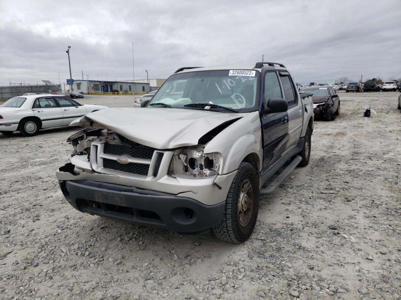 Photo 2 from auction – 2004 FORD EXPLORER S with VIN 1FMZU67K14UA62345