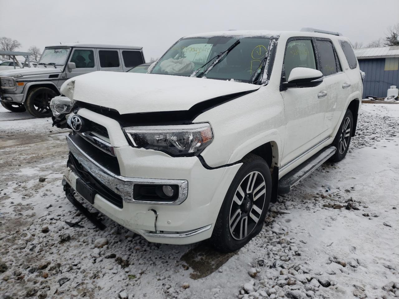 Photo 2 from auction – 2018 TOYOTA 4RUNNER SR with VIN JTEBU5JR0J5581152