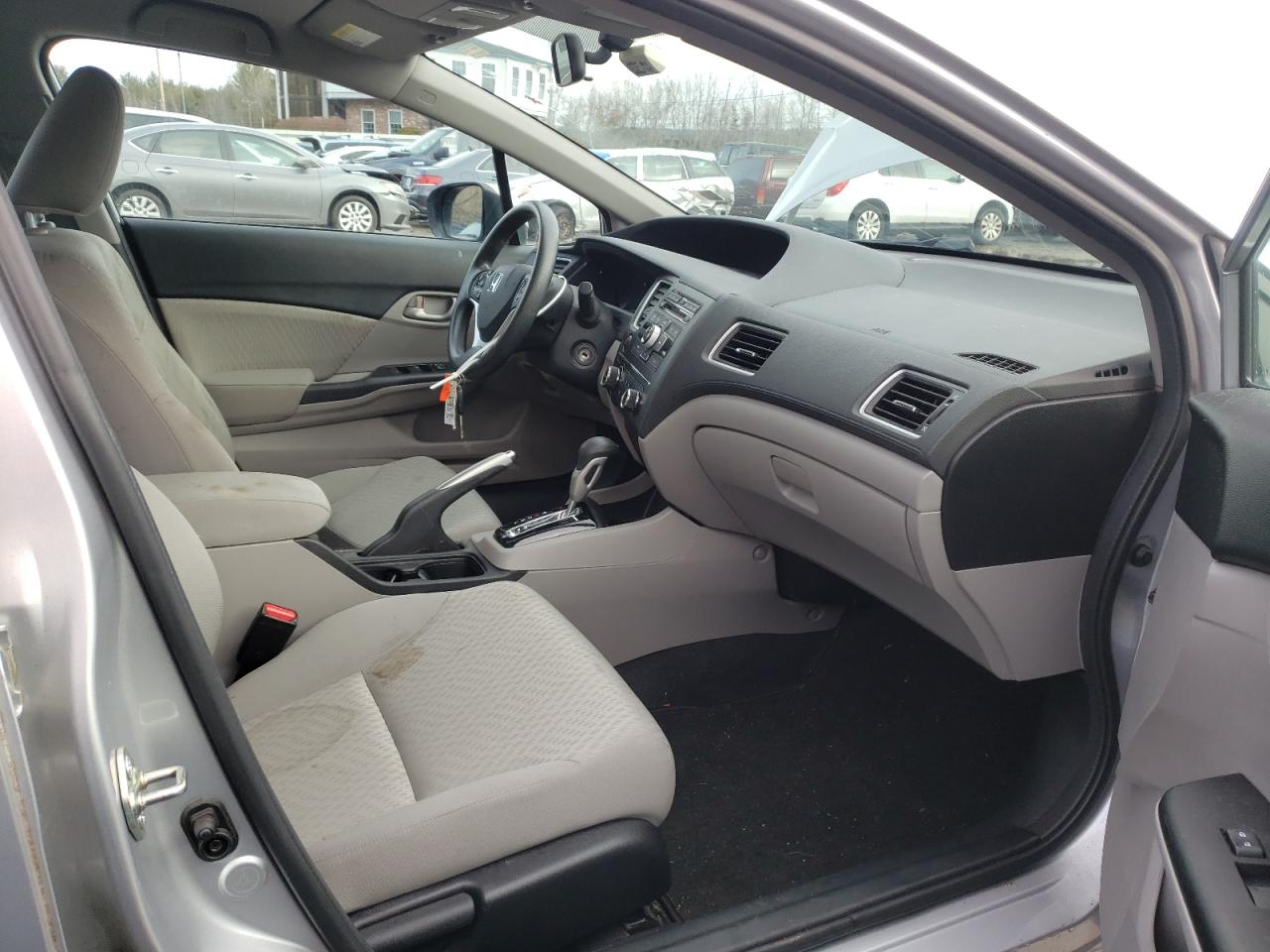 Photo 5 from auction – 2015 HONDA CIVIC LX with VIN 19XFB2F56FE091276