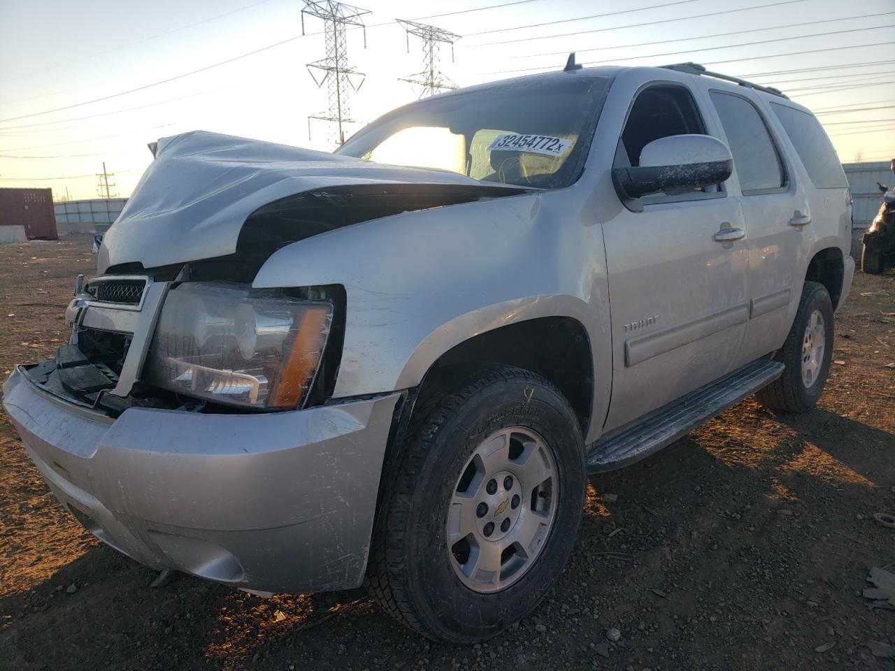 Photo 2 from auction – 2011 CHEVROLET TAHOE K150 with VIN 1GNSKAE06BR190216