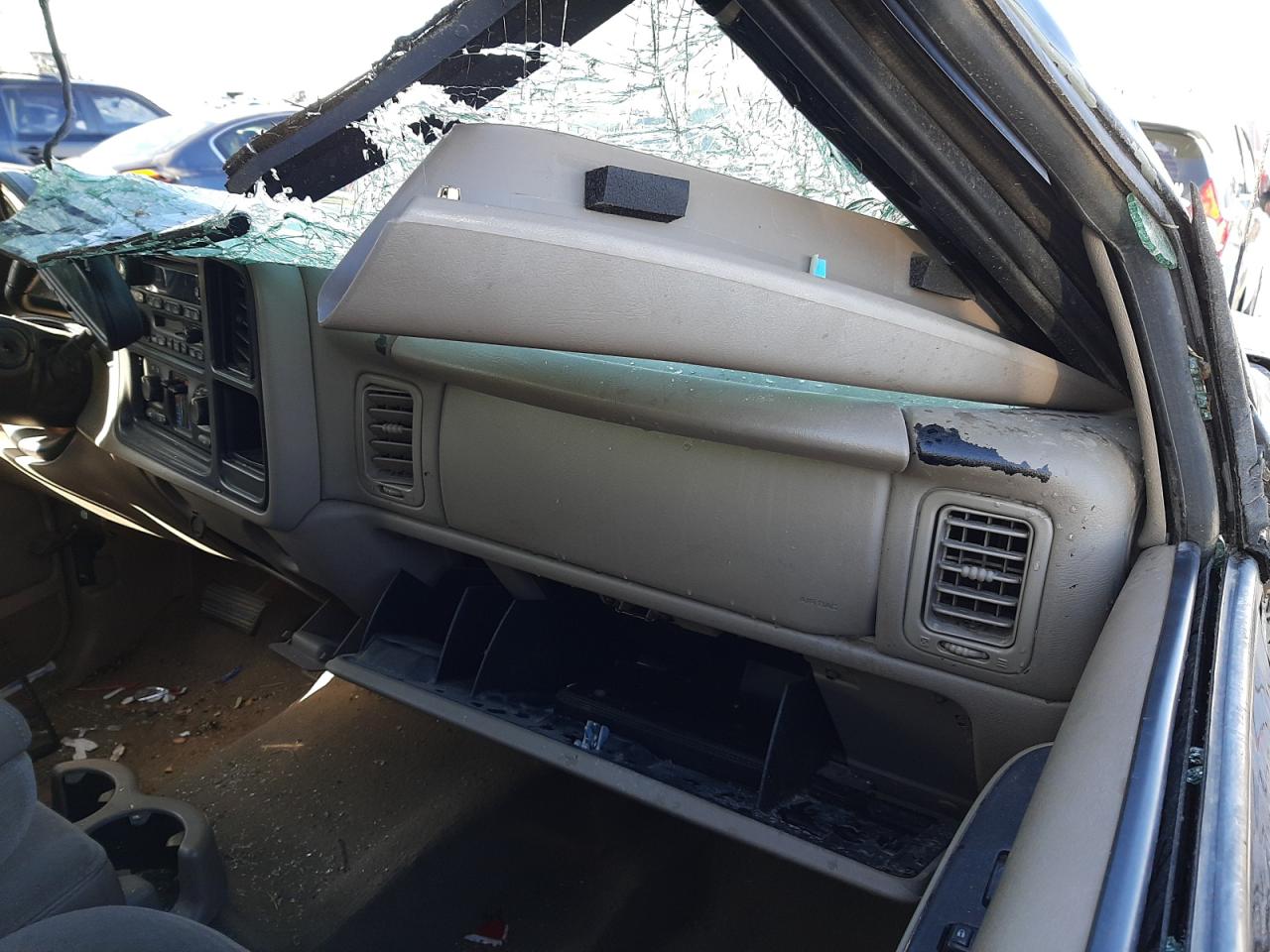 Zdjęcie 10 z aukcji – 2004 CHEVROLET SILVERADO z VIN 2GCEK13T141348668
