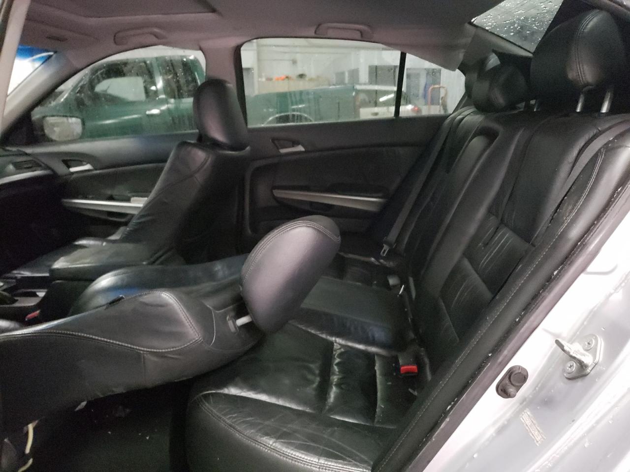 Photo 6 from auction – 2010 HONDA ACCORD EXL with VIN 1HGCP2F86AA046771