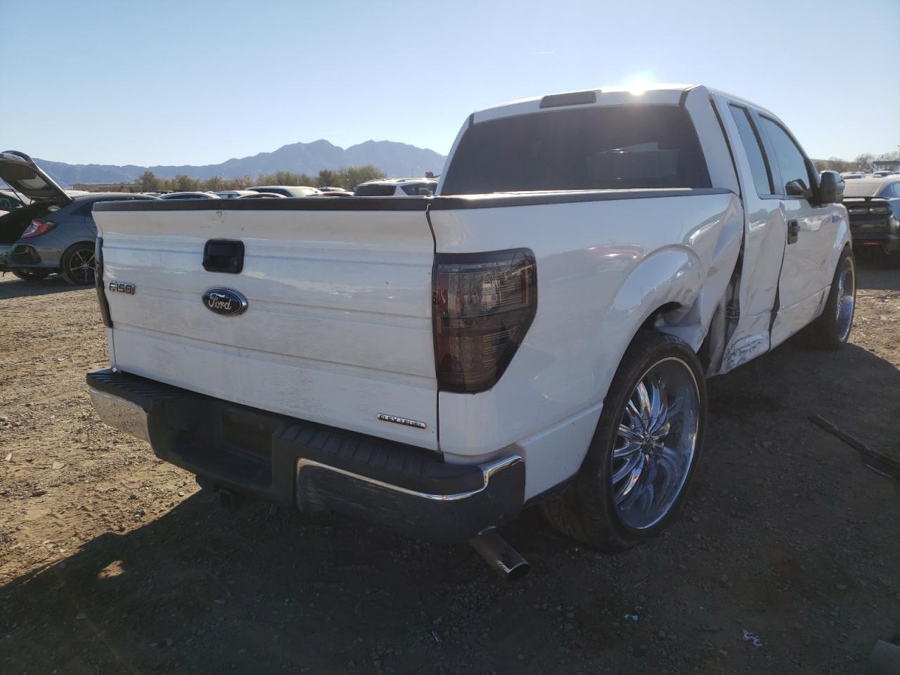 Photo 4 from auction – 2012 FORD F150 SUPER with VIN 1FTFX1CF5CFC80012